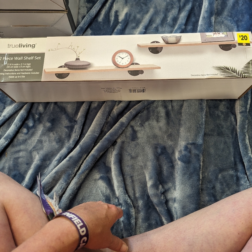 2 piece wall shelf set